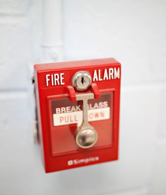 emergency-exit-fire-alarm-and-fire-extinguisher-8N9Q95L